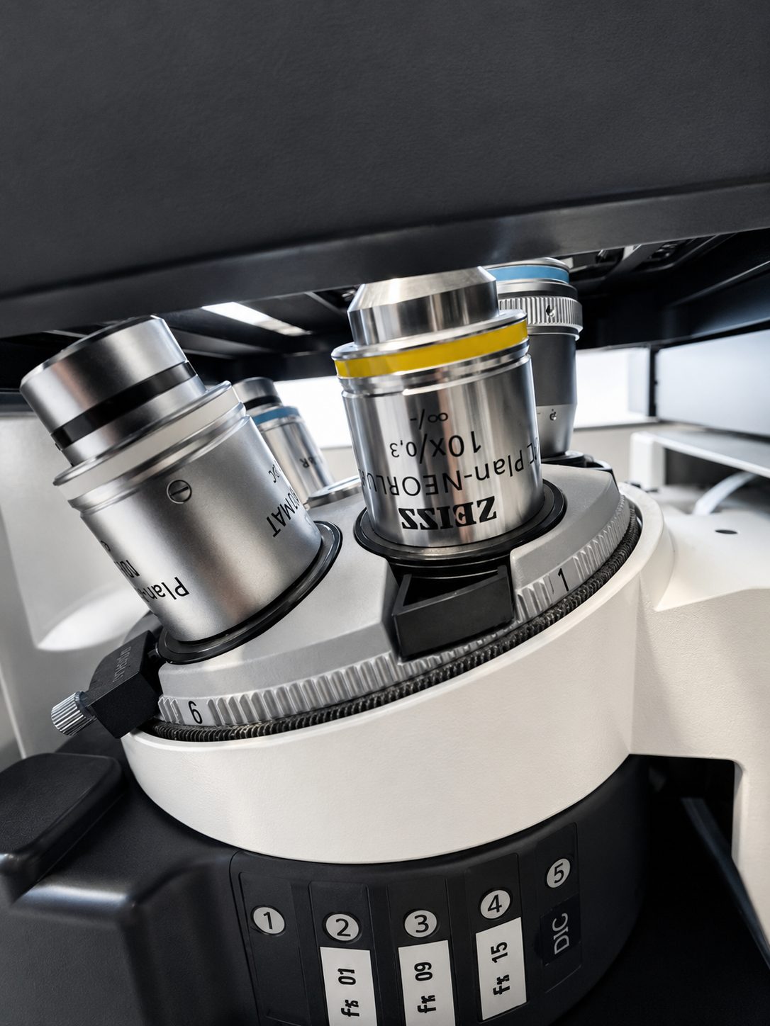 Zeiss Axiovert 200M Confocal Microscope System (LSM 510 & ConfoCor 2) – view 3